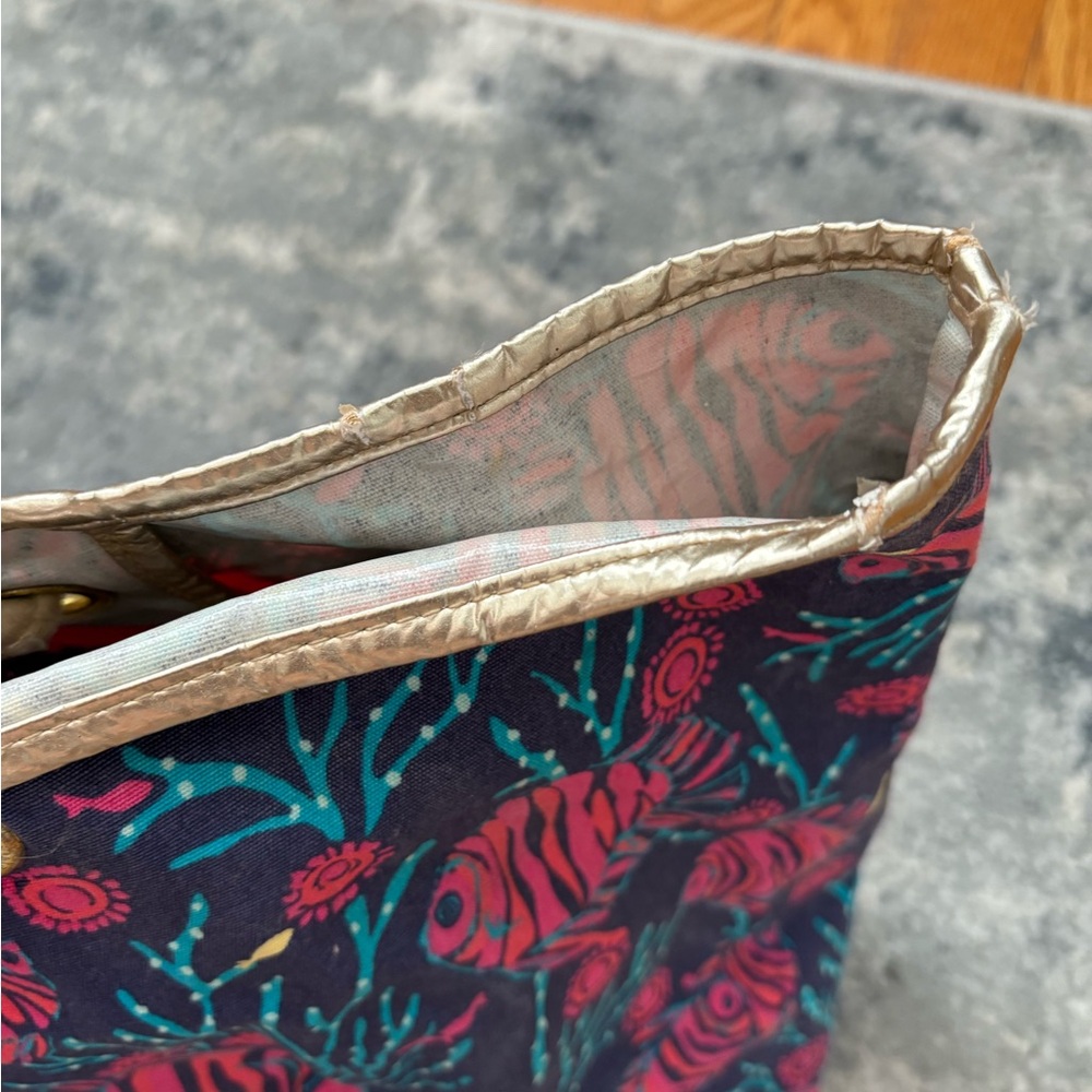 Rare Lilly Pulitzer Shoreline Tote, Bright Navy Jammin’ Print - Picture 11 of 12